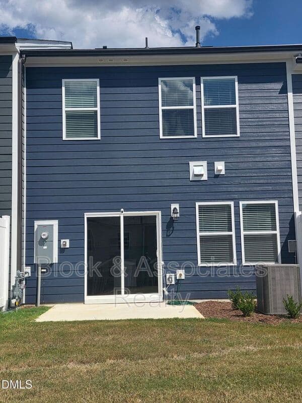 Wake Forest House: 8765 Wardle Ct