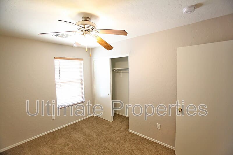Litchfield Park House: 6132 N Florence Ave