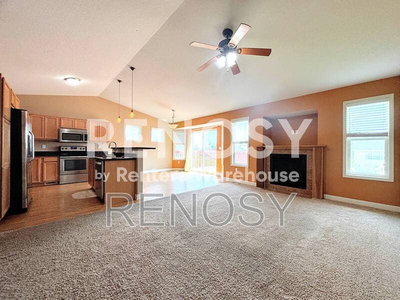 West Des Moines House: 8228 Dakota Drive