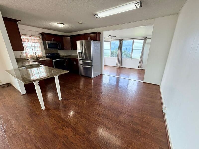 Kapolei House: 92-708 Makakilo Dr.