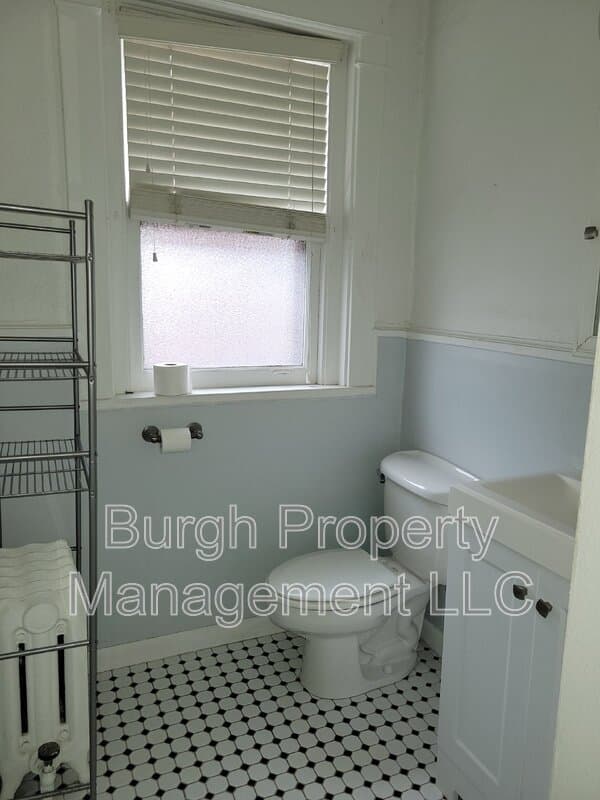 Pittsburgh Condo: 5512 Centre Ave