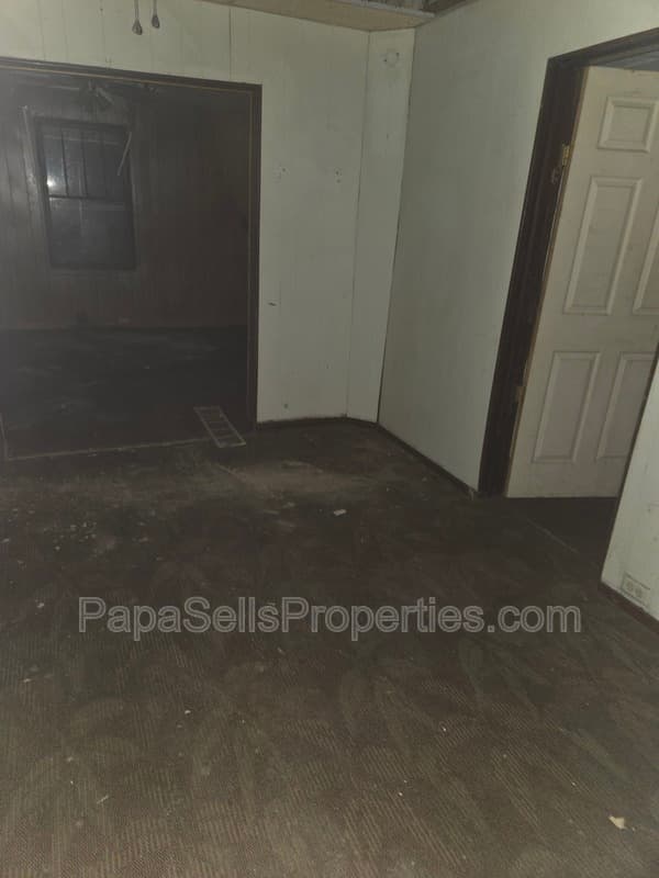 East Alton House: 136 Illinois St