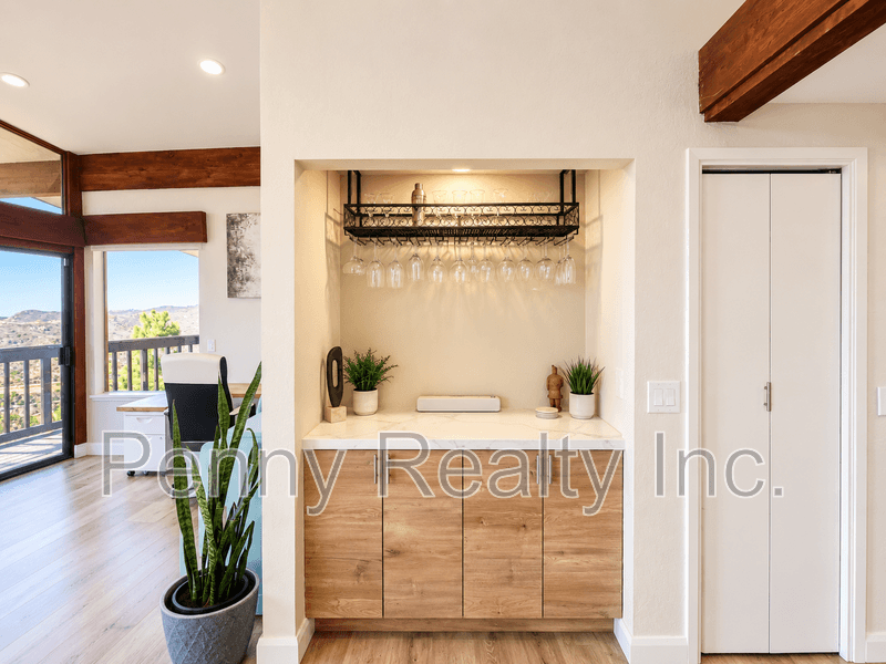 Escondido House: 9603 Indian Creek Way