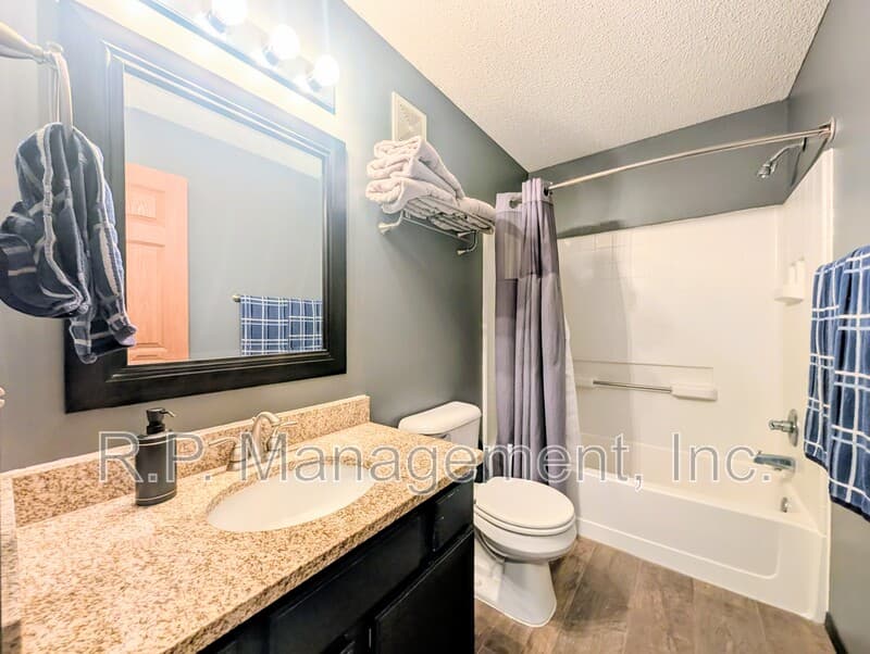 Prior Lake Townhome: 14321 Brookmere Blvd NW