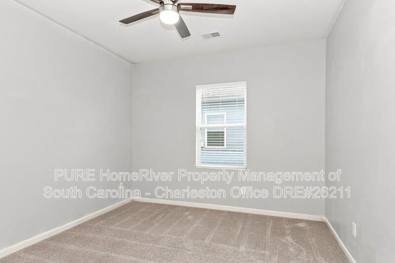 Summerville House: 484 Pender Woods Dr