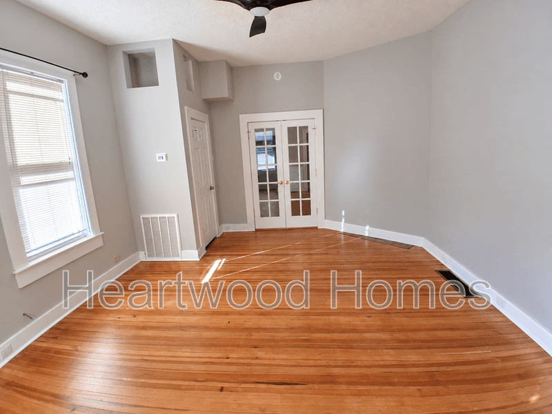 Columbia Condo: 117 Church Street