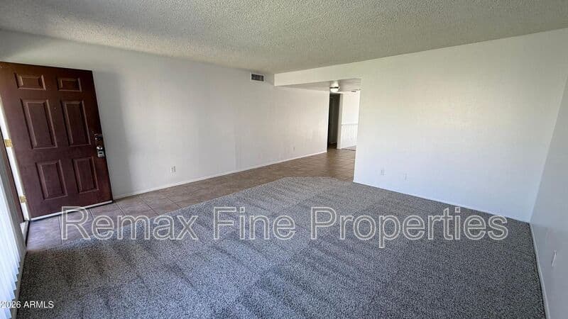 Glendale House: 5701 N 44th Avenue