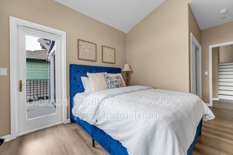 Sparks House: 1165 Harbour Cove Court