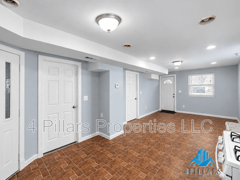 Hammond Condo: 5647 Sohl Avenue