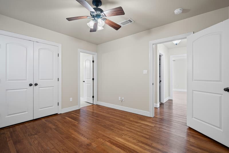 Fort Worth House: 2609 Benbrook Boulevard