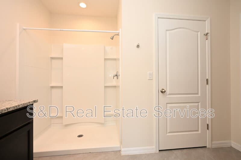 Lakeland House: 2548 Ryland Falls Drive