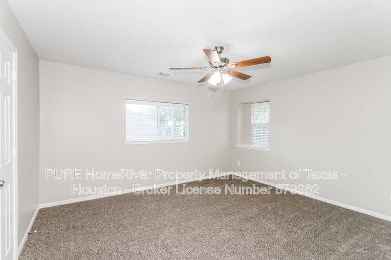 Fresno House: 2131 Chelsea Vale Dr