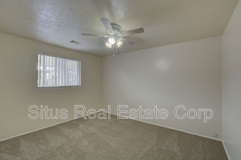 Lakewood House: 8121 W. 9th Ave