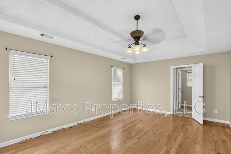 Lithonia House: 1560 Rogers Crossing Dr