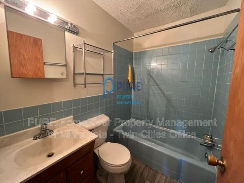 Saint Paul Condo: 840 Beech St