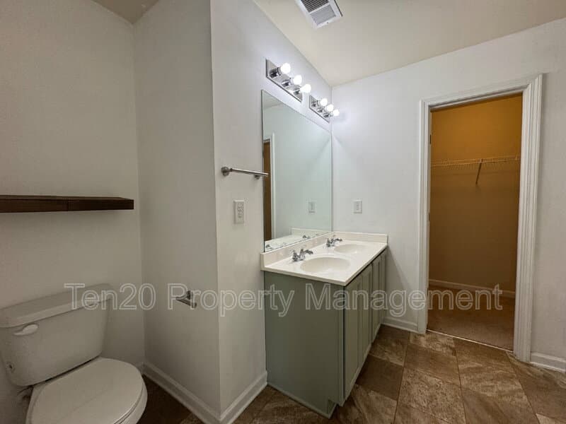 Phenix City House: 318 Irish Lane