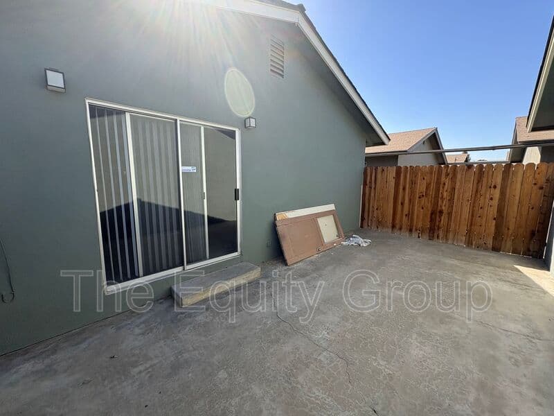 Visalia Condo: 3108 West Walnut Ave