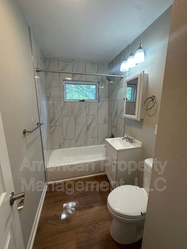 Tulsa House: 7524 E Newton Pl