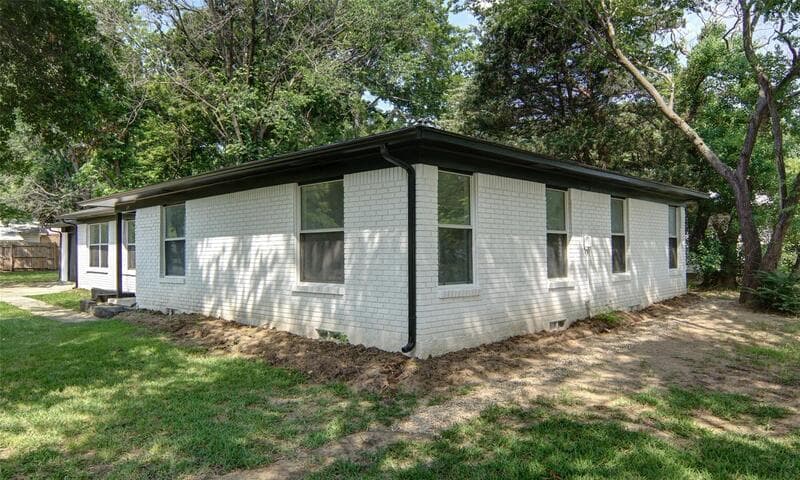 Terrell House: 619 9th St