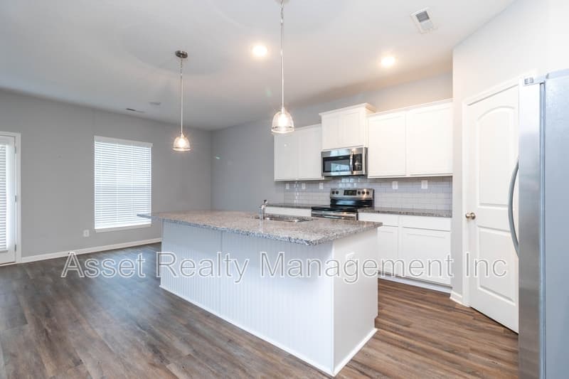 Knoxville House: 7832 Beeler Farms Ln