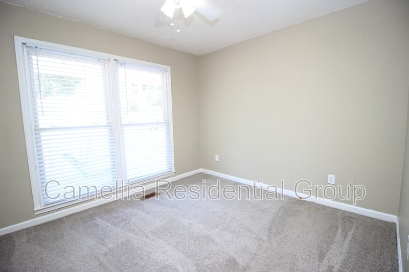 Calera House: 120 Southern Hills Circle