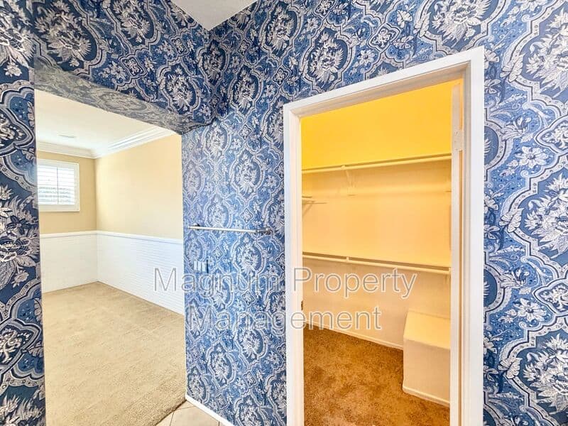 Murrieta House: 35792 Hazelhurst St