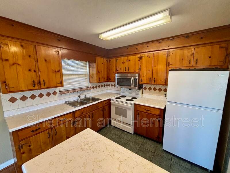 Augusta House: 119 Davant Road