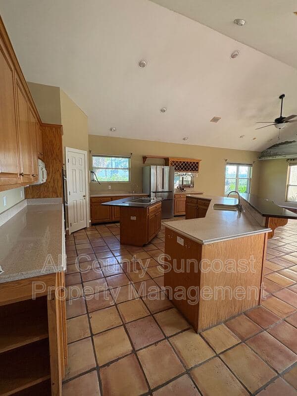 Tallahassee House: 2600 Lucerne Dr