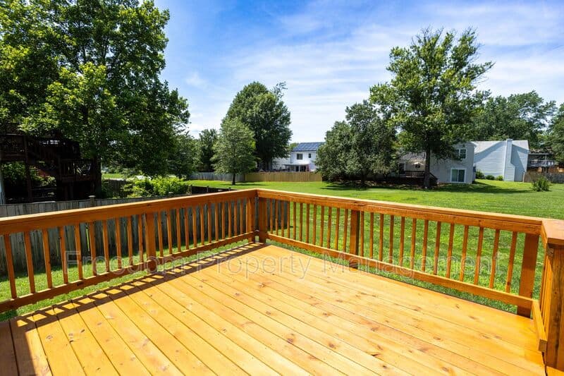 Manassas House: 10116 Wimbledon Ct