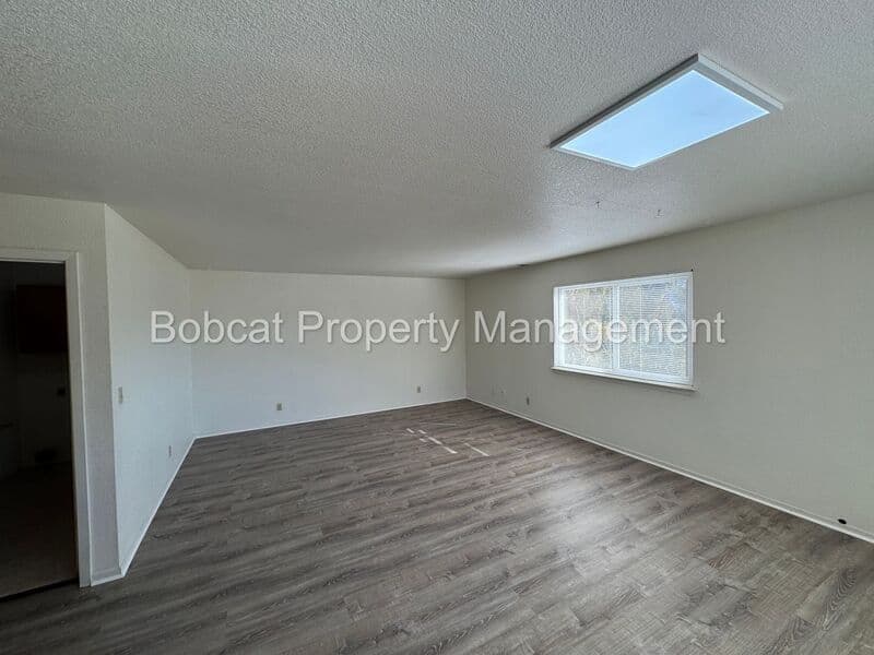 Dayton Condo: 136 Dayton Village Parkway