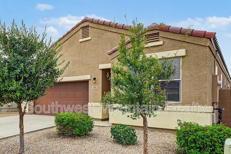 Florence House: 11553 E Sunflower Ln