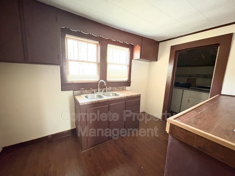 Bessemer House: 1015 11th Street North