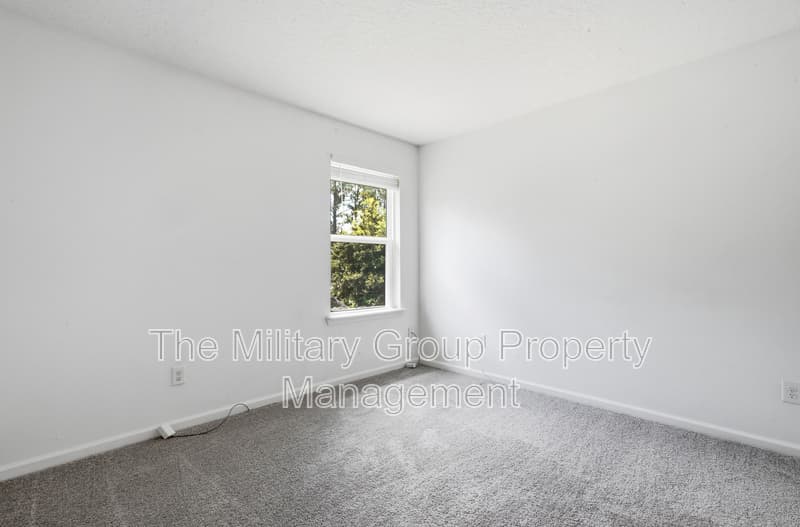 Orange Park House: 391 Hepburn Rd
