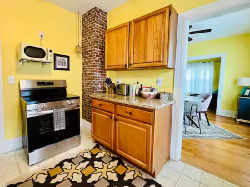 Ypsilanti Condo: 121 College Place