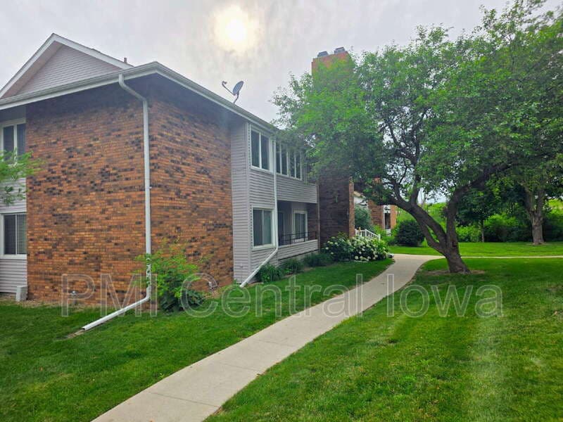 West Des Moines Condo: 1100 50th Street