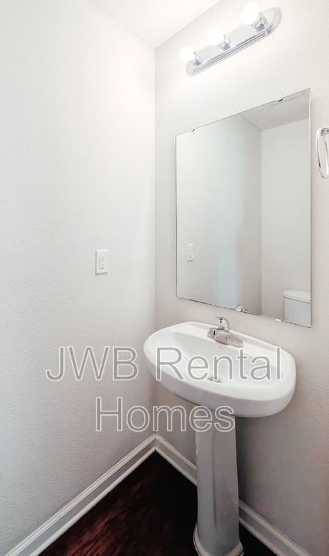 Jacksonville House: 2801 Myrtis Rd