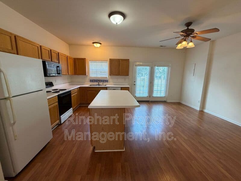 Rock Hill House: 737 Atherton Way