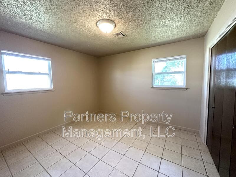 Gentry Condo: 107 Pine Avenue - 8