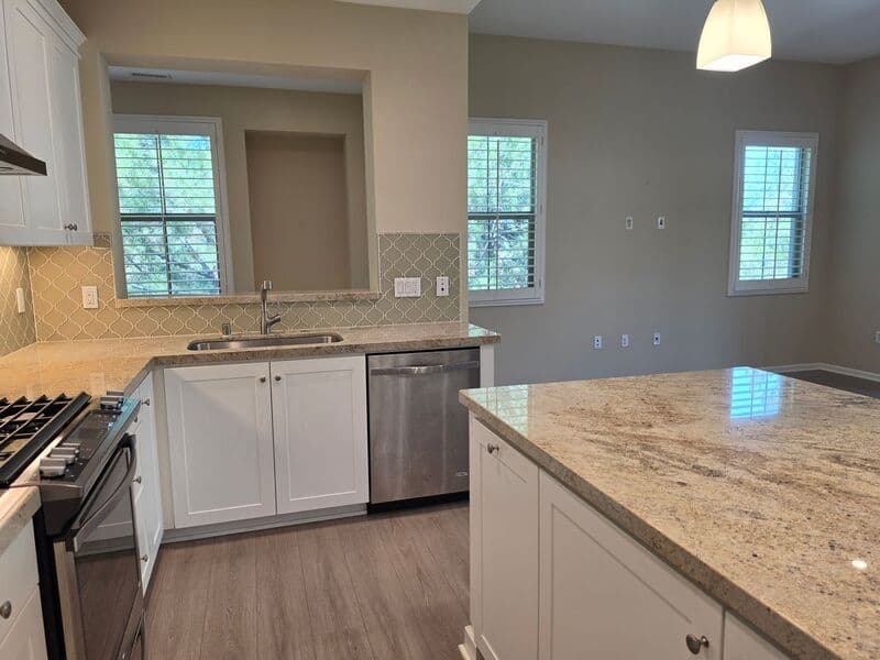 Irvine House: 232 Bishop Landing