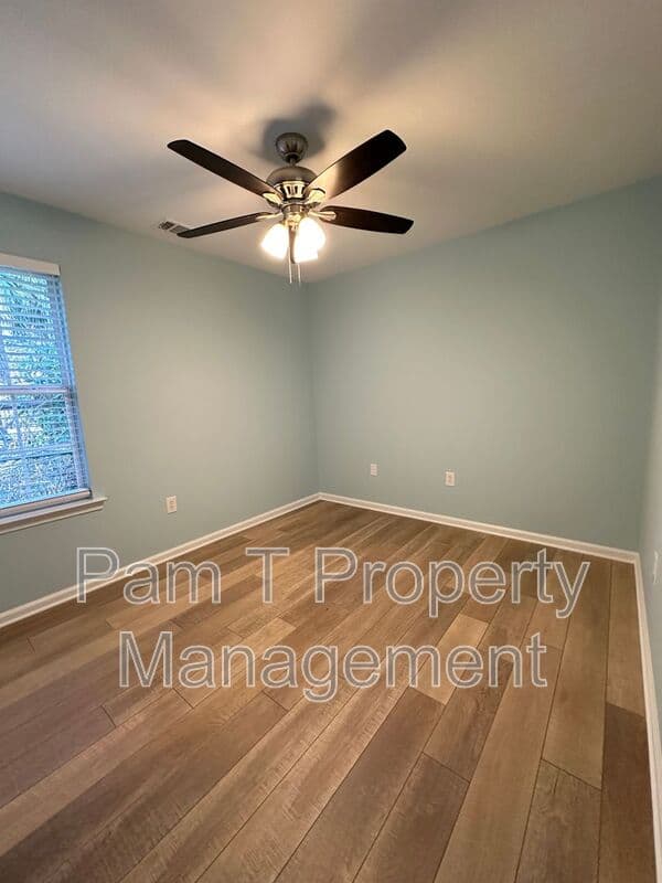 Savannah House: 2311 Tennessee Ave