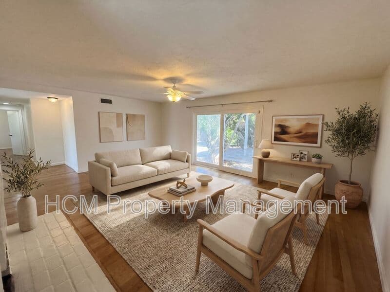 Huntington Beach House: 16402 Birdie Ln