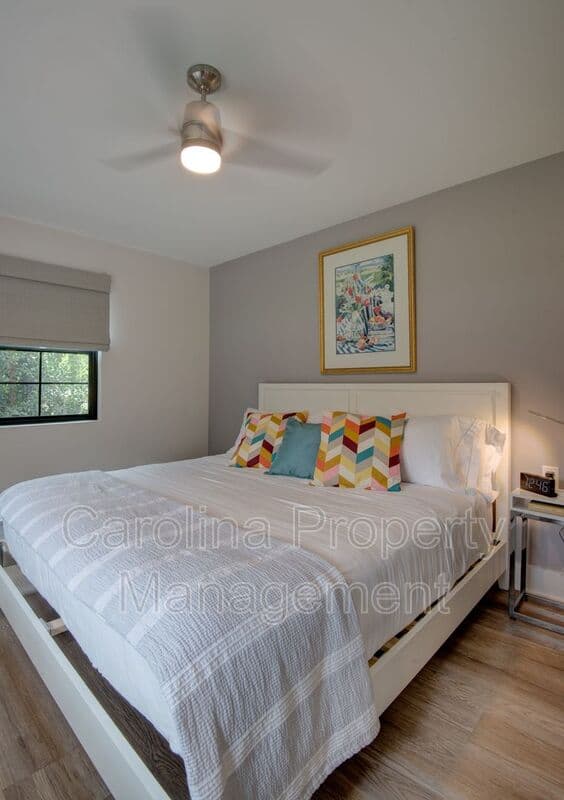 Charlotte House: 3945 Rockfern Rd
