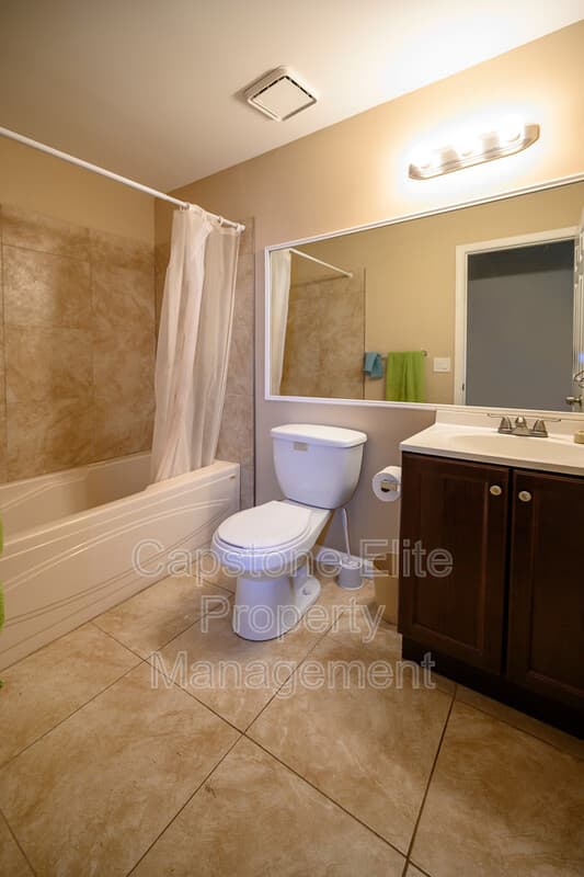 Newark Condo: 12 Krueger CT