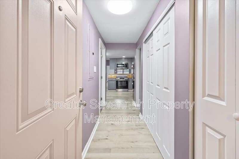 Savannah House: 705 West 47th Street