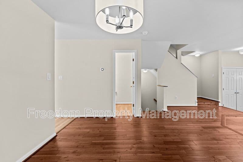 Manassas Townhome: 8644 Sanderling Dr