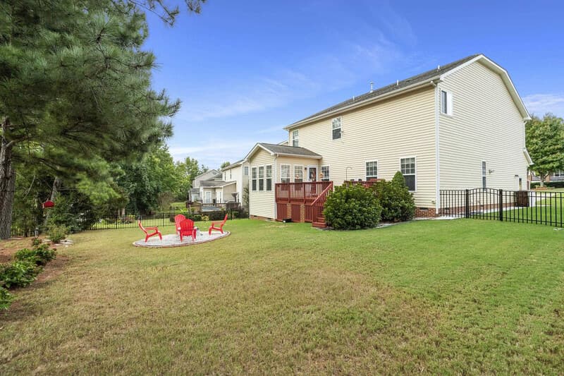 Youngsville House: 105 Clubhouse Drive