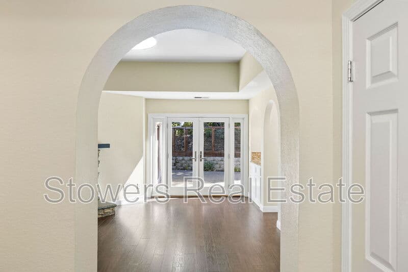 Pleasant Hill House: 26 Driftwood Court