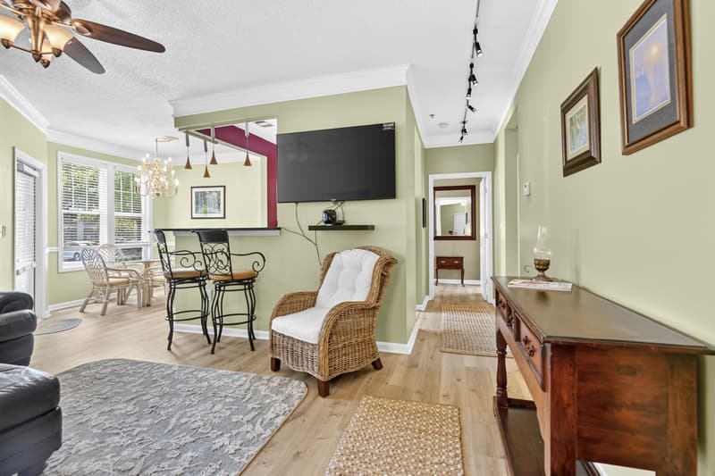 Mount Pleasant Condo: 1811 Chatelain Way - 1