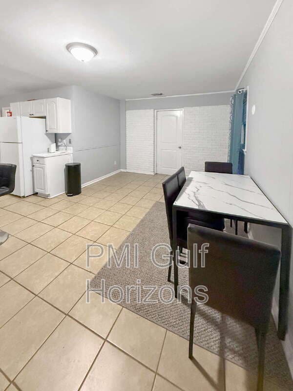 Mobile House: 6509 Zeigler Boulevard