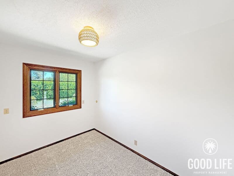 Corona House: 9250 Beazley Ln